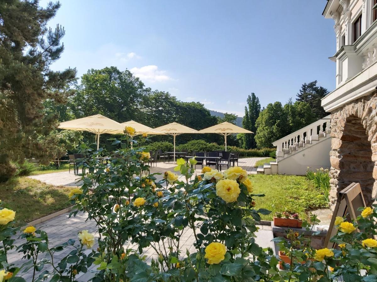 Pension U Golfu Cihelny Карловы Вары Экстерьер фото
