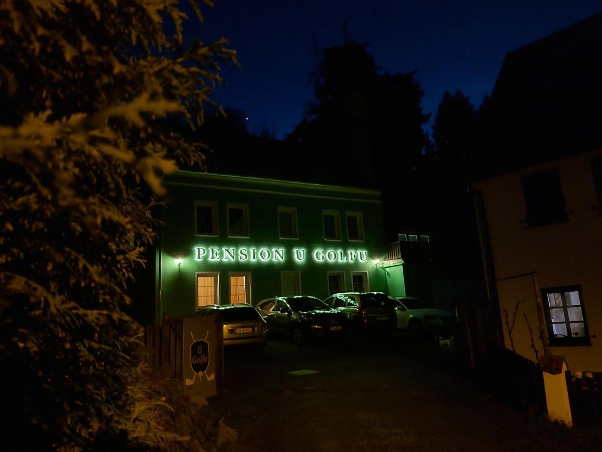 Pension U Golfu Cihelny Карловы Вары Экстерьер фото