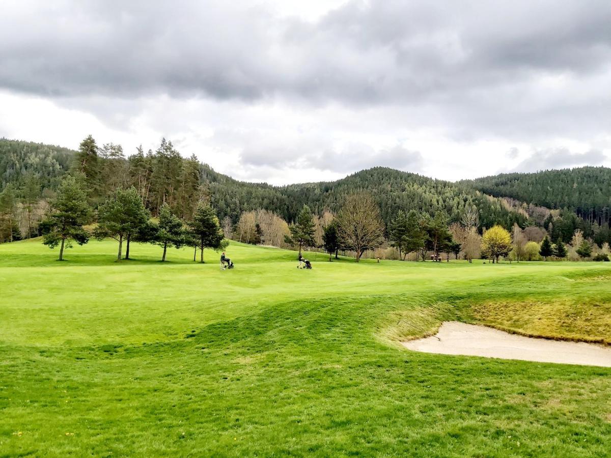 Pension U Golfu Cihelny Карловы Вары Экстерьер фото