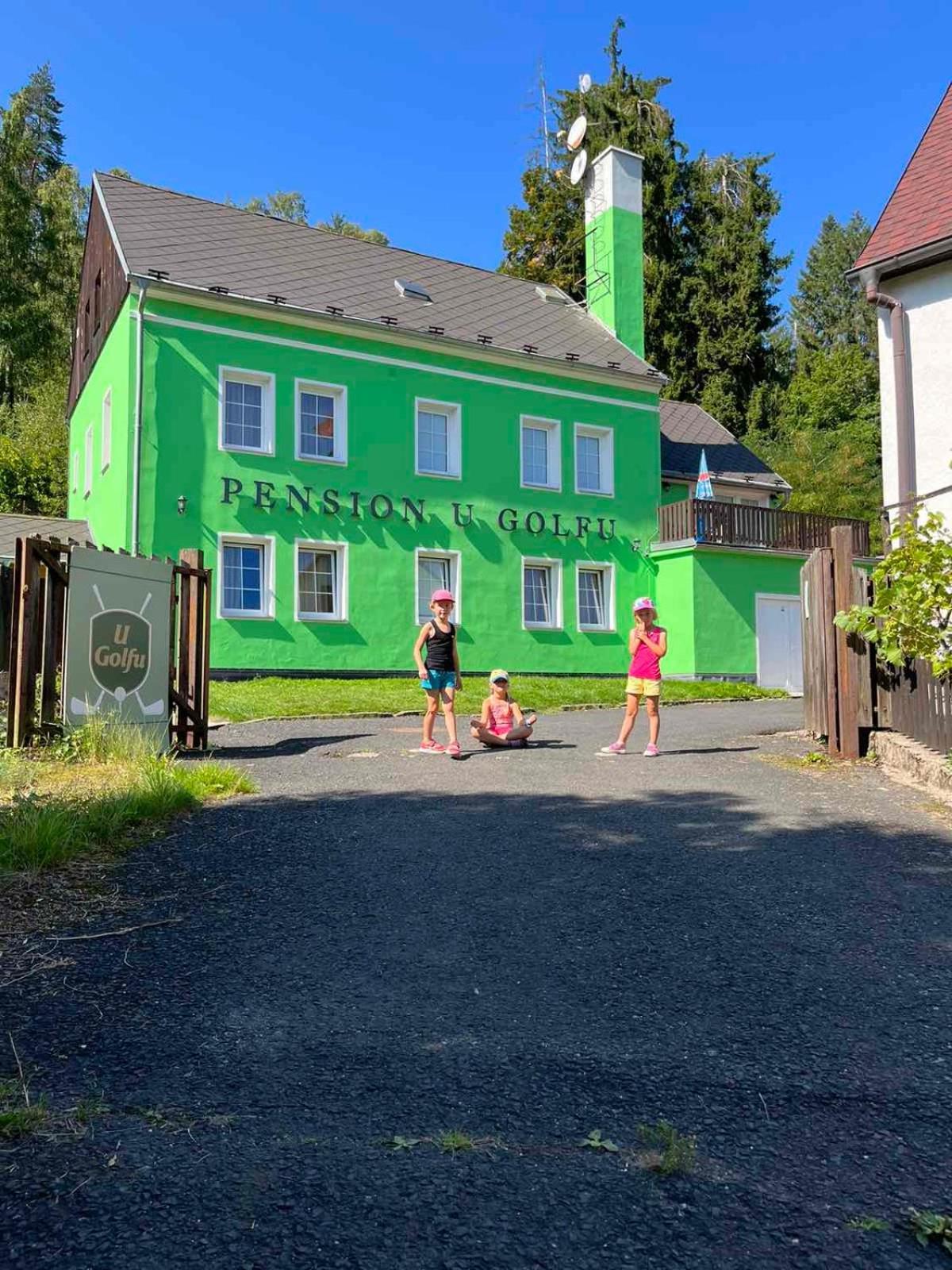 Pension U Golfu Cihelny Карловы Вары Экстерьер фото