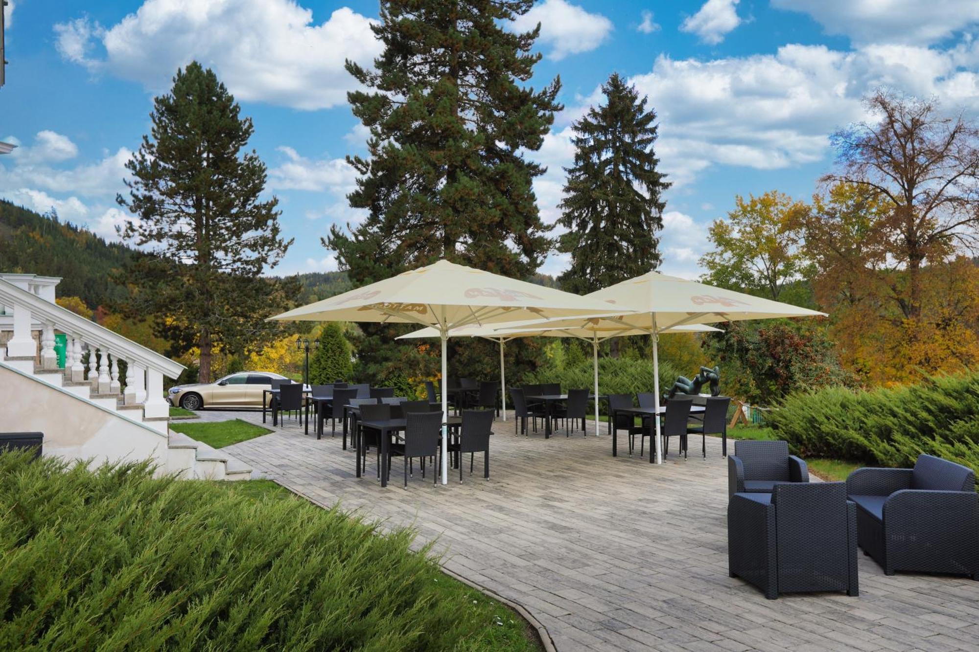 Pension U Golfu Cihelny Карловы Вары Экстерьер фото
