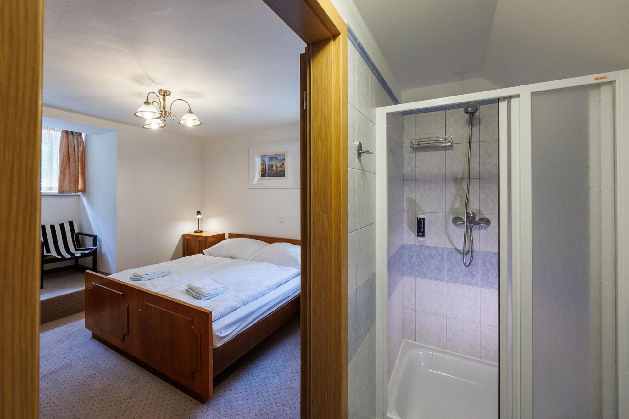 Pension U Golfu Cihelny Карловы Вары Экстерьер фото