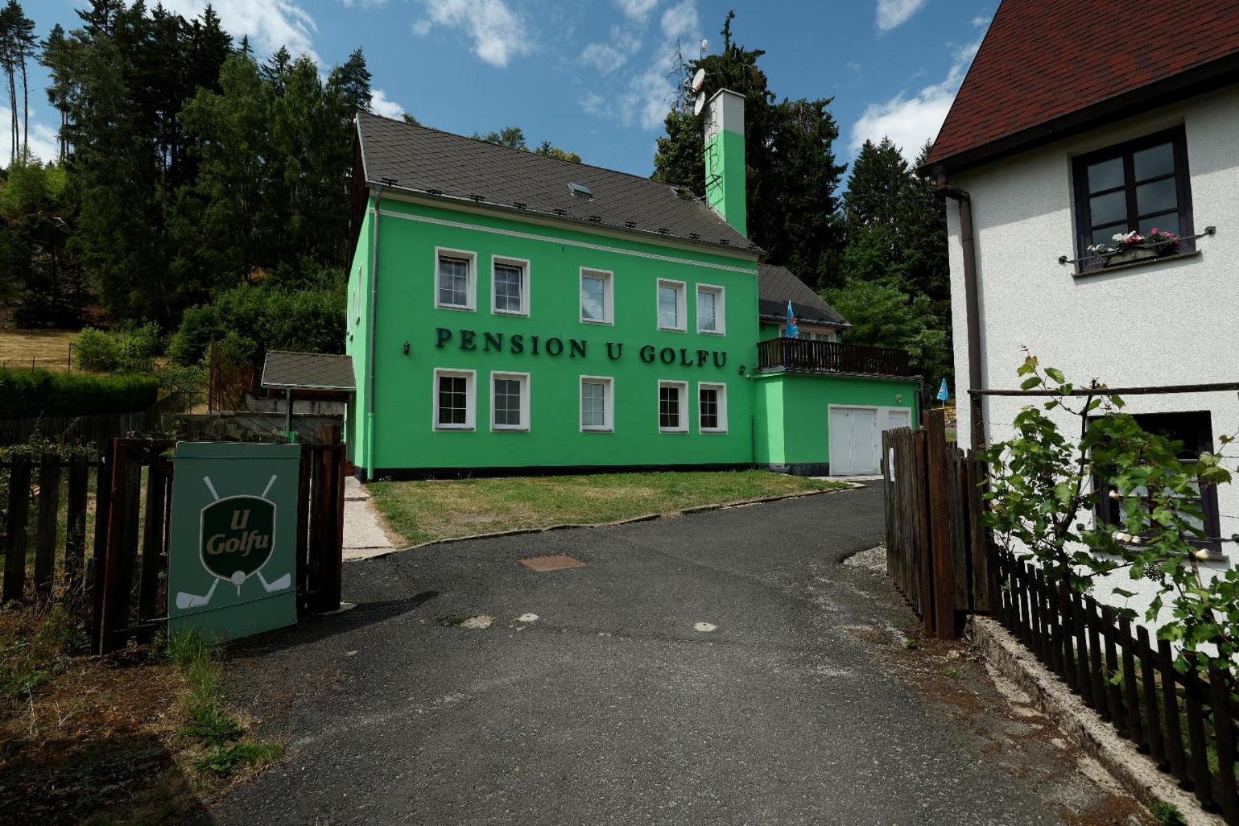 Pension U Golfu Cihelny Карловы Вары Экстерьер фото