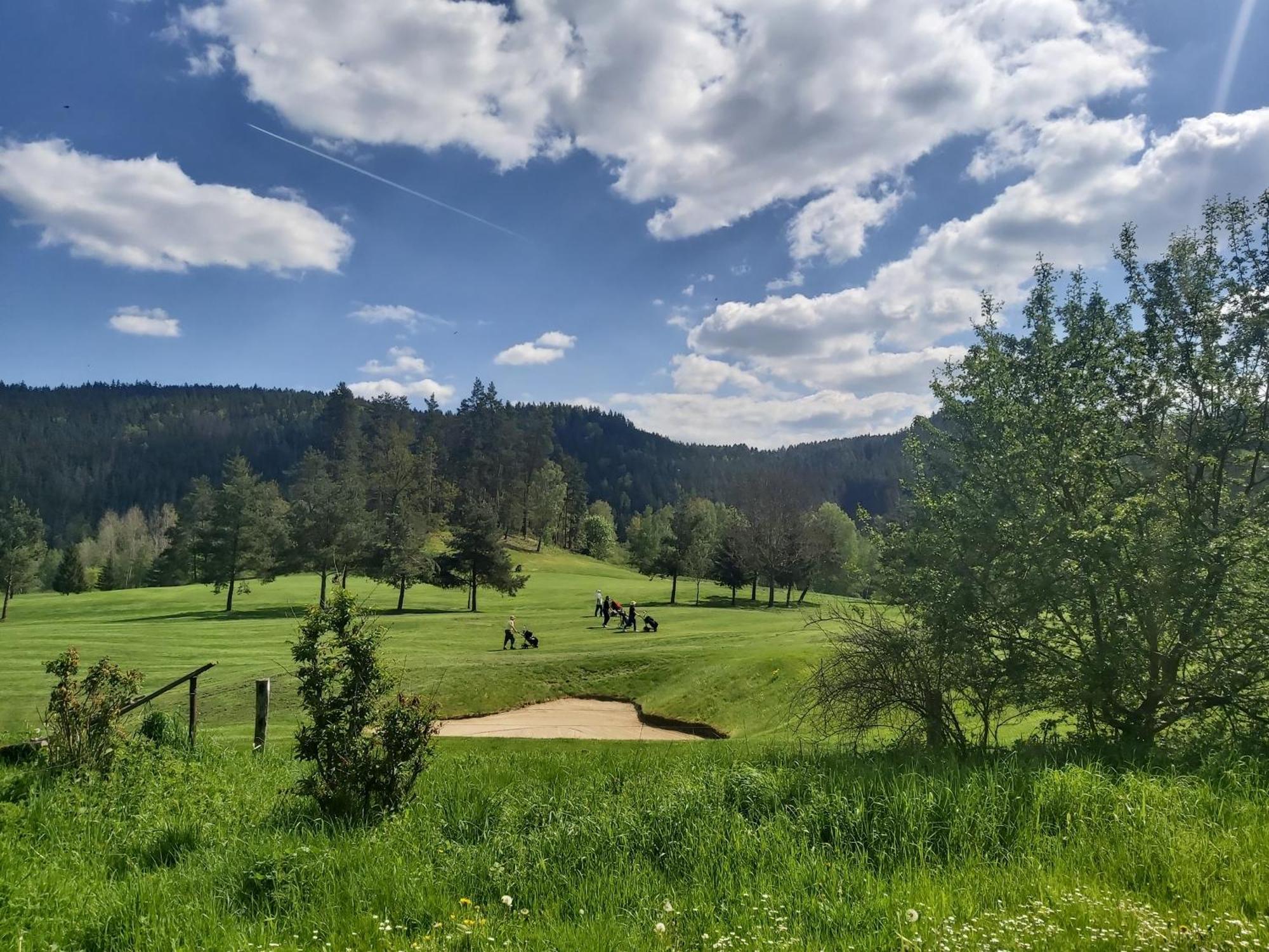 Pension U Golfu Cihelny Карловы Вары Экстерьер фото